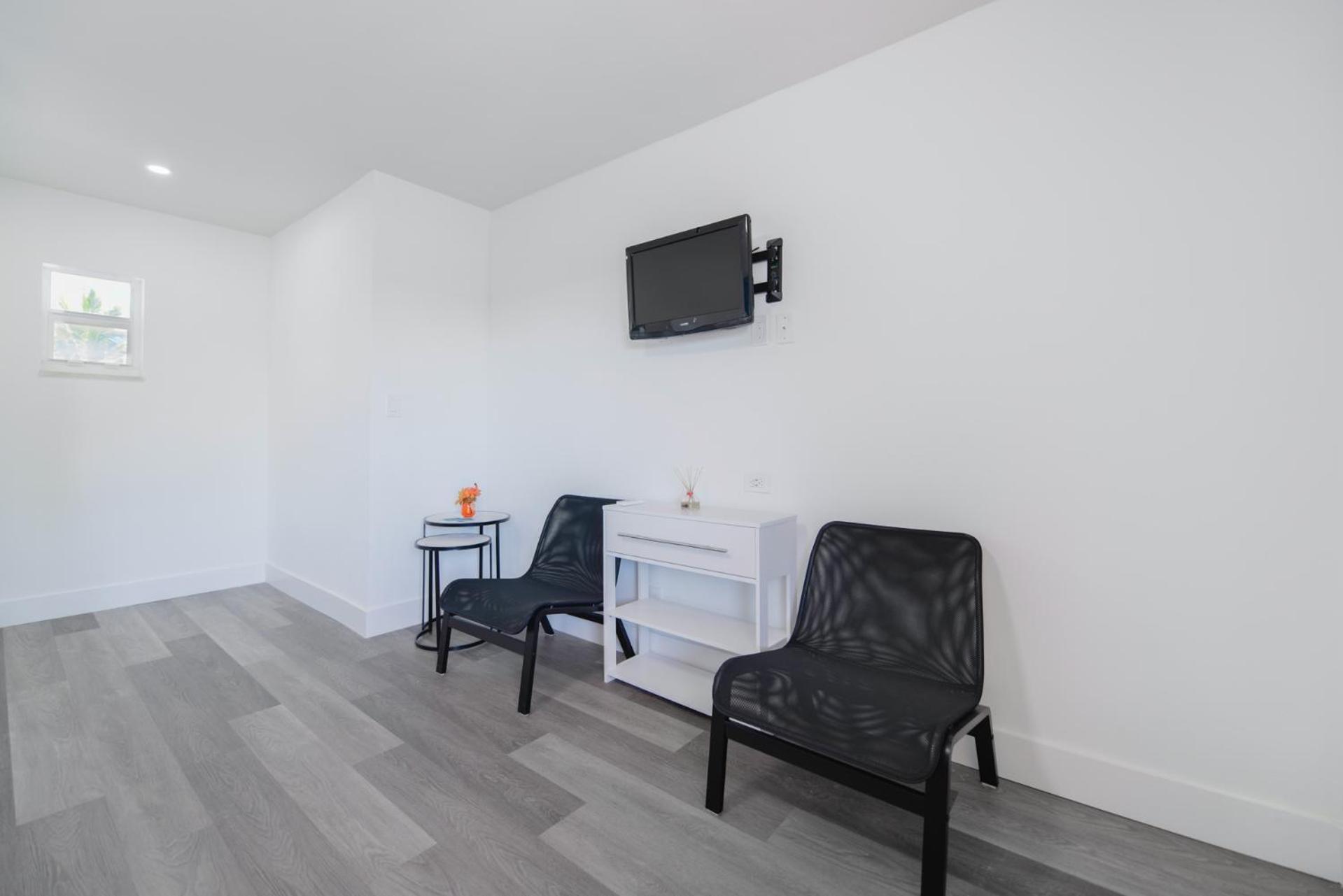 Serene Studio By The Beach With Pool - M34 Hollywood Zewnętrze zdjęcie