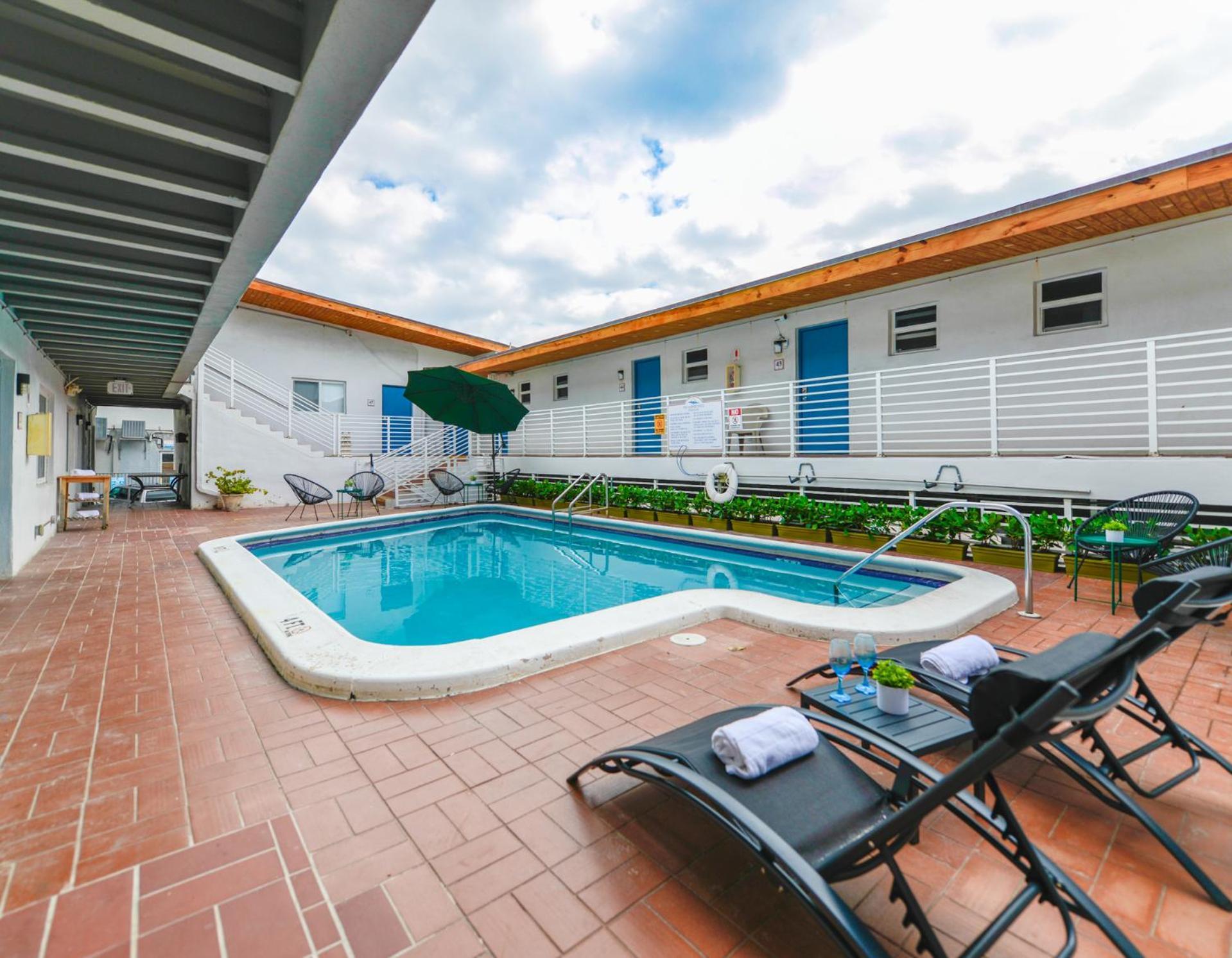 Serene Studio By The Beach With Pool - M34 Hollywood Zewnętrze zdjęcie